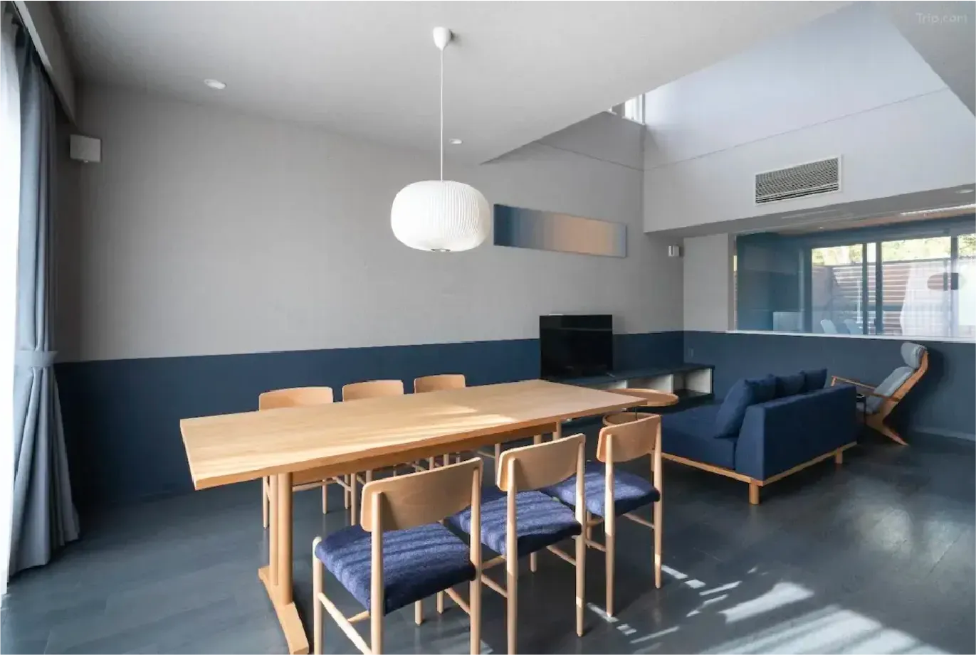 リビング：藍（AO）