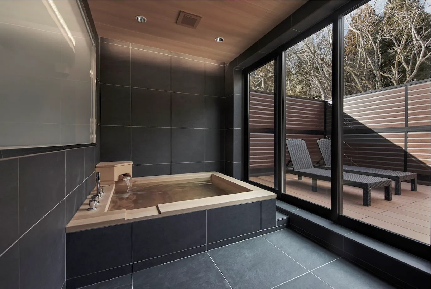 温泉：藍（AO）